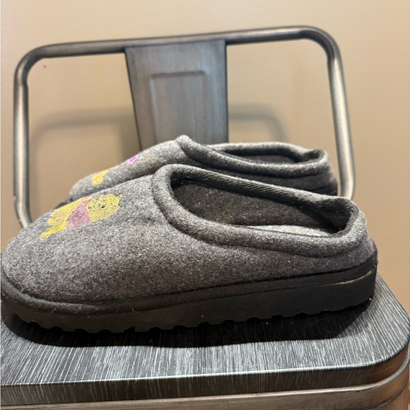 Disney Winnie the Pooh Gray Slippers with Colorful Embroidery - Picture 8 of 14